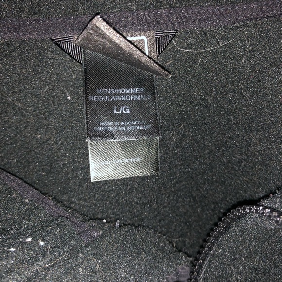 Men’ Black North Face Jacket - Picture 2 of 3